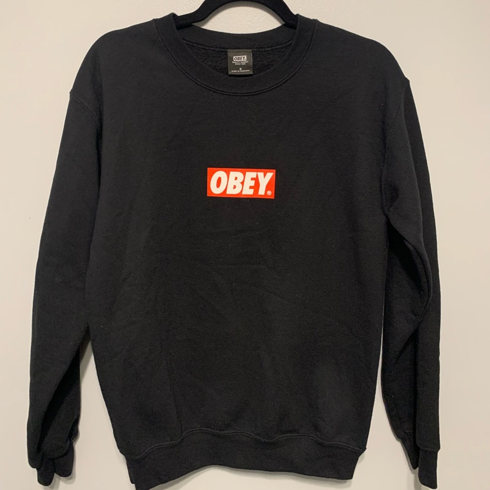 Obey sweater